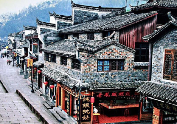 株洲市唯上商務旅游職業(yè)學校2018年春季學期鳳凰研學之旅