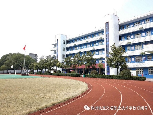 最美人間四月天，教研之花滿校園